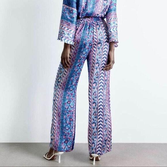 NWT Zara Satin Effect High Waisted Wide Leg Printed Pants, Size Medium - Picture 4 of 16